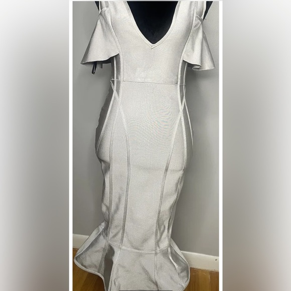 Misguided Cold Shoulder Luxe Bandage dress peplum hem & Plunging Neckline Sz:2 - Picture 5 of 12